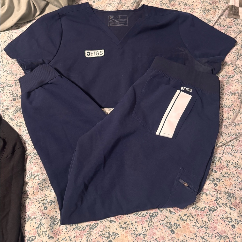 FIGS Navy Blue Scrub Set